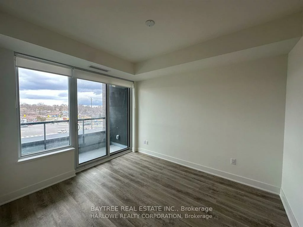 185, Deerfield, Central Newmarket, Newmarket