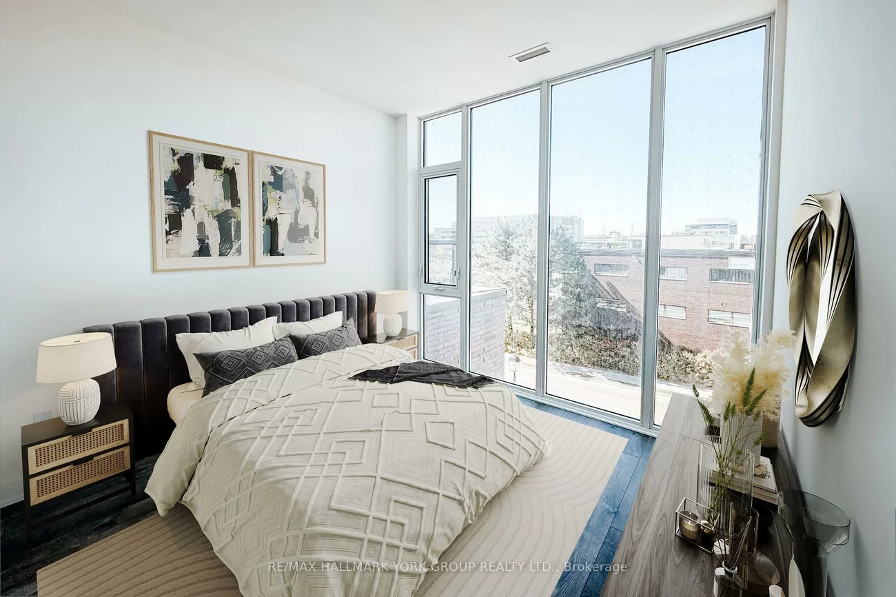 705, Davis, Huron Heights-Leslie Valley, Newmarket