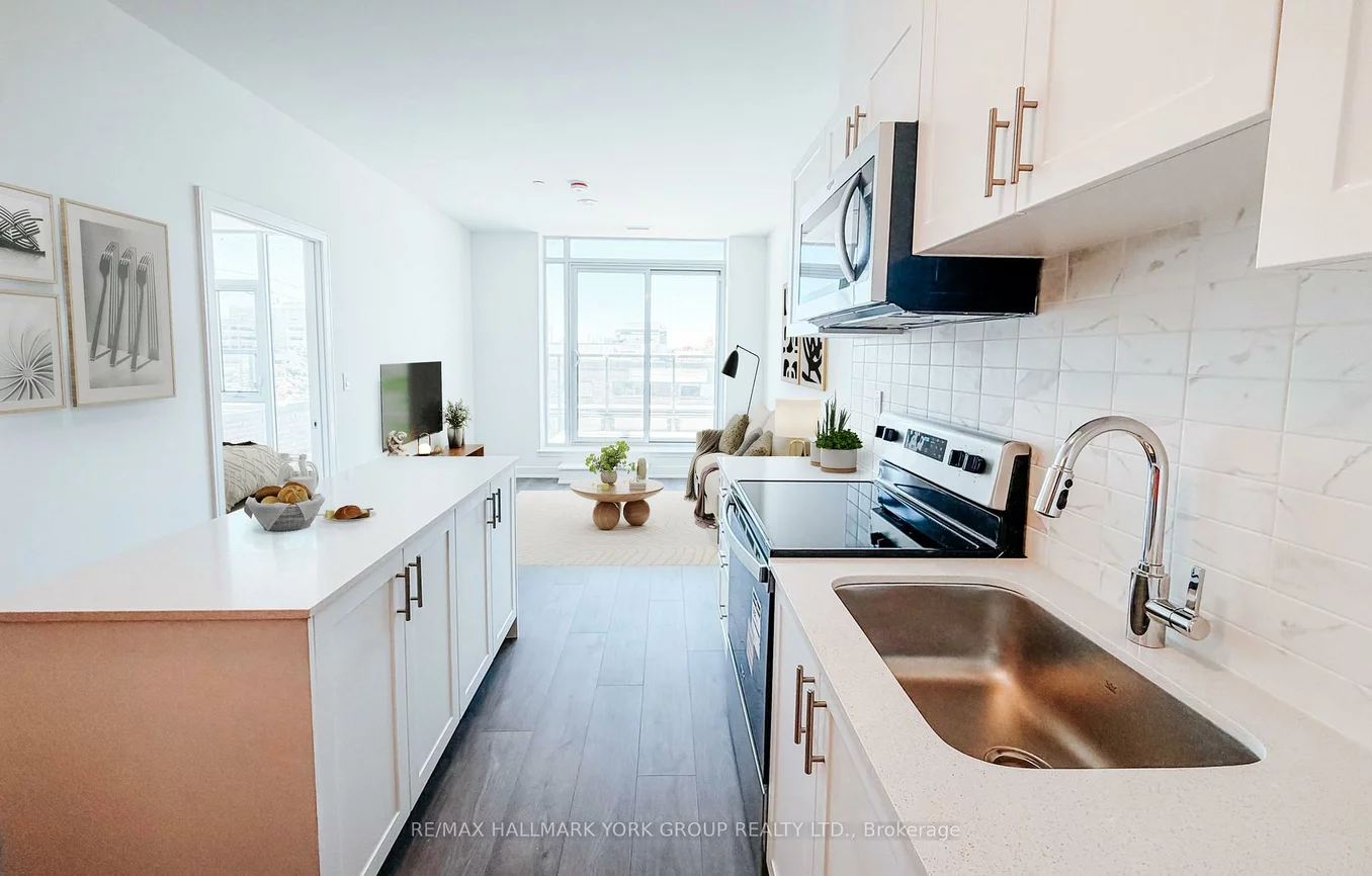 705, Davis, Huron Heights-Leslie Valley, Newmarket