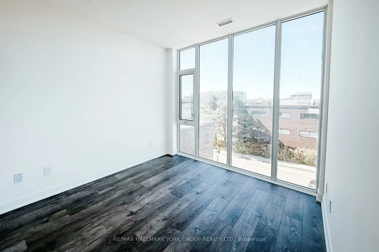 705, Davis, Huron Heights-Leslie Valley, Newmarket