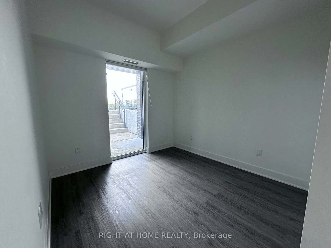 185, Deerfield, Central Newmarket, Newmarket