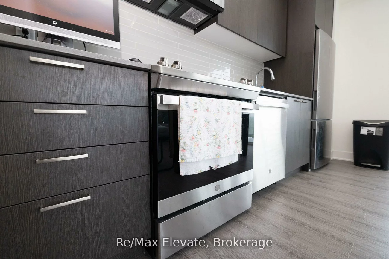 185, Deerfield, Central Newmarket, Newmarket