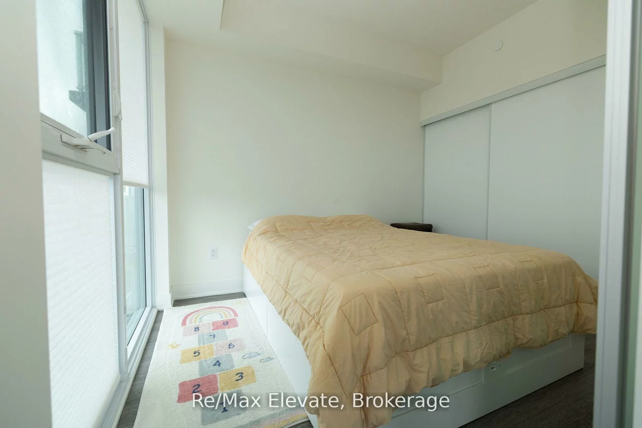 185, Deerfield, Central Newmarket, Newmarket