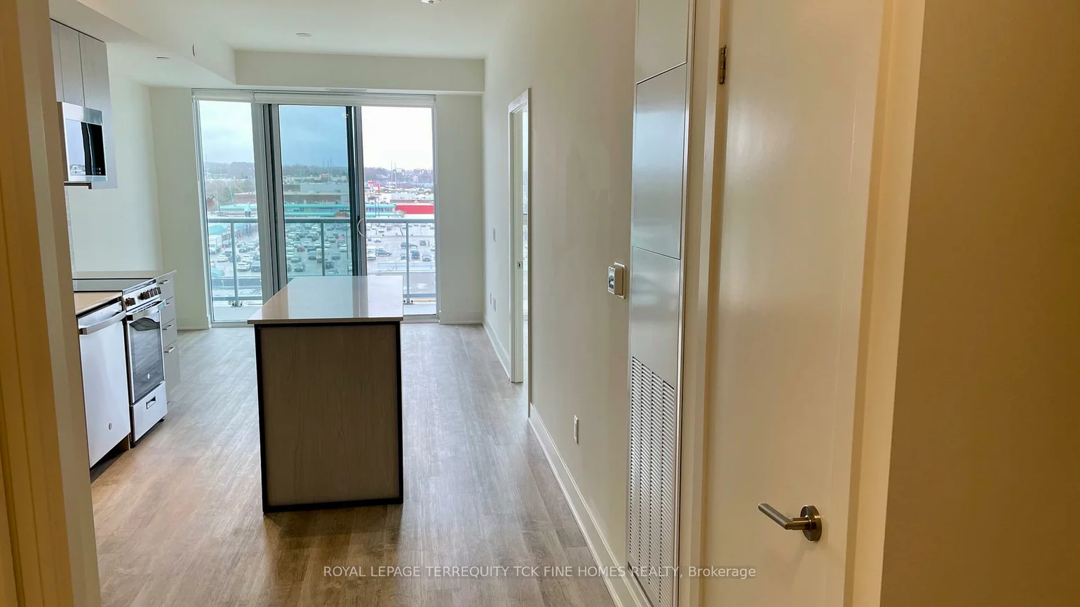 185, Deerfield, Central Newmarket, Newmarket