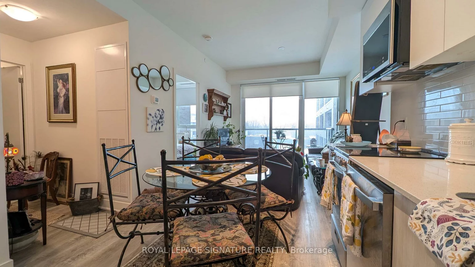 185, Deerfield, Central Newmarket, Newmarket