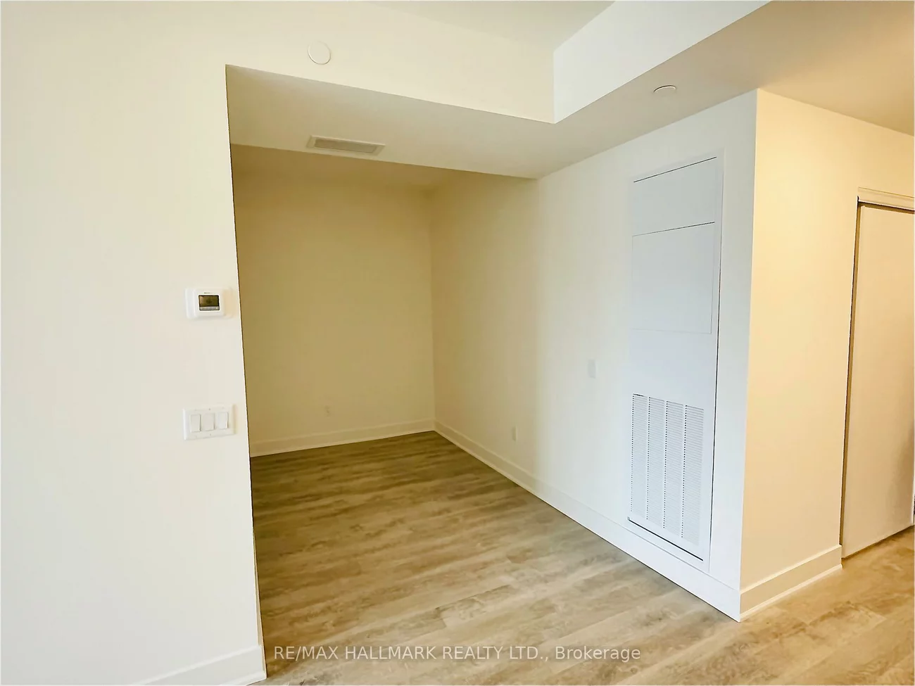 185, Deerfield, Central Newmarket, Newmarket