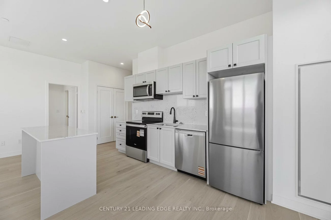 705, Davis, Huron Heights-Leslie Valley, Newmarket