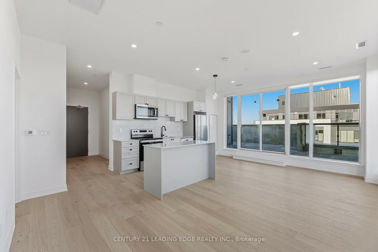 705, Davis, Huron Heights-Leslie Valley, Newmarket