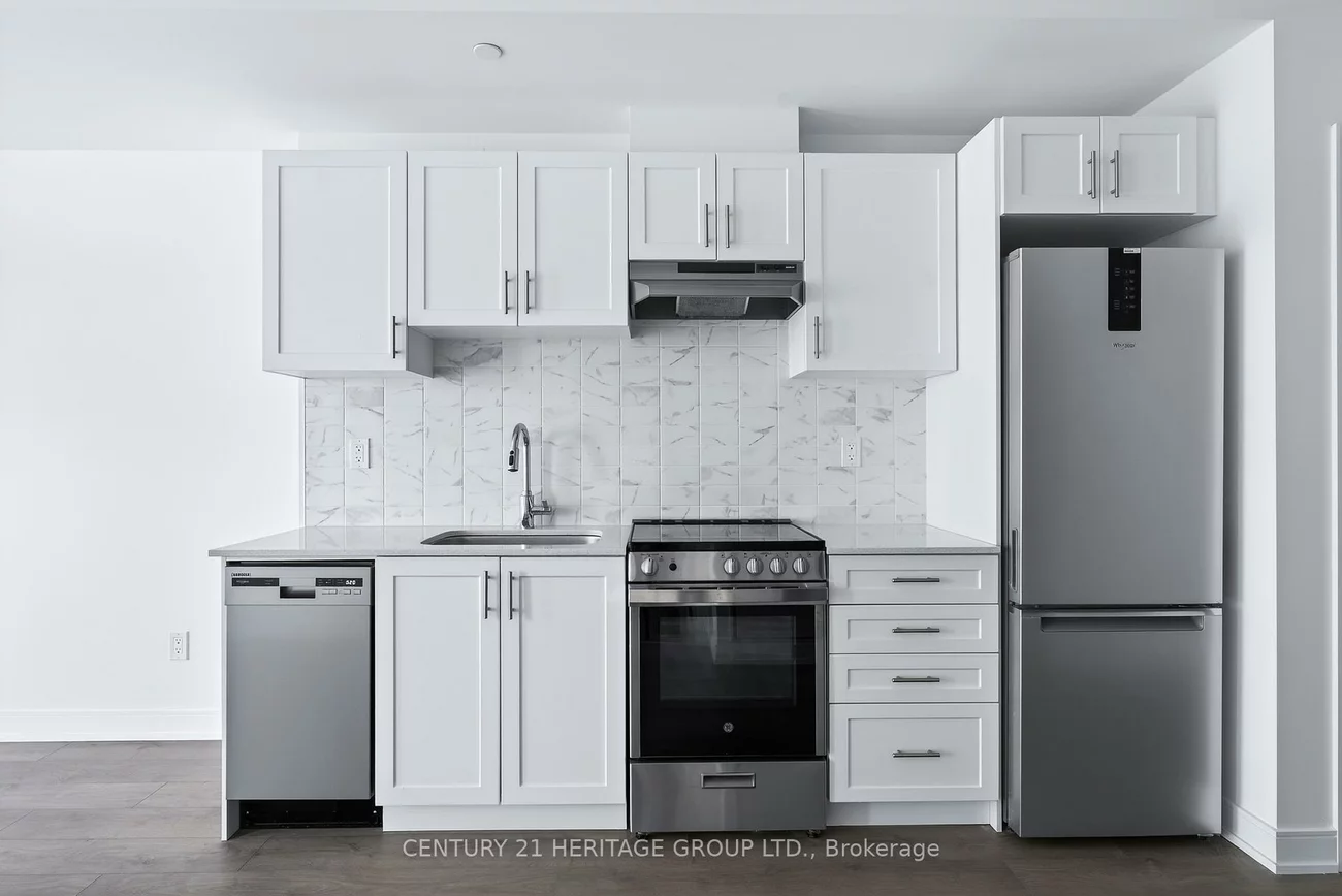 705, Davis, Huron Heights-Leslie Valley, Newmarket