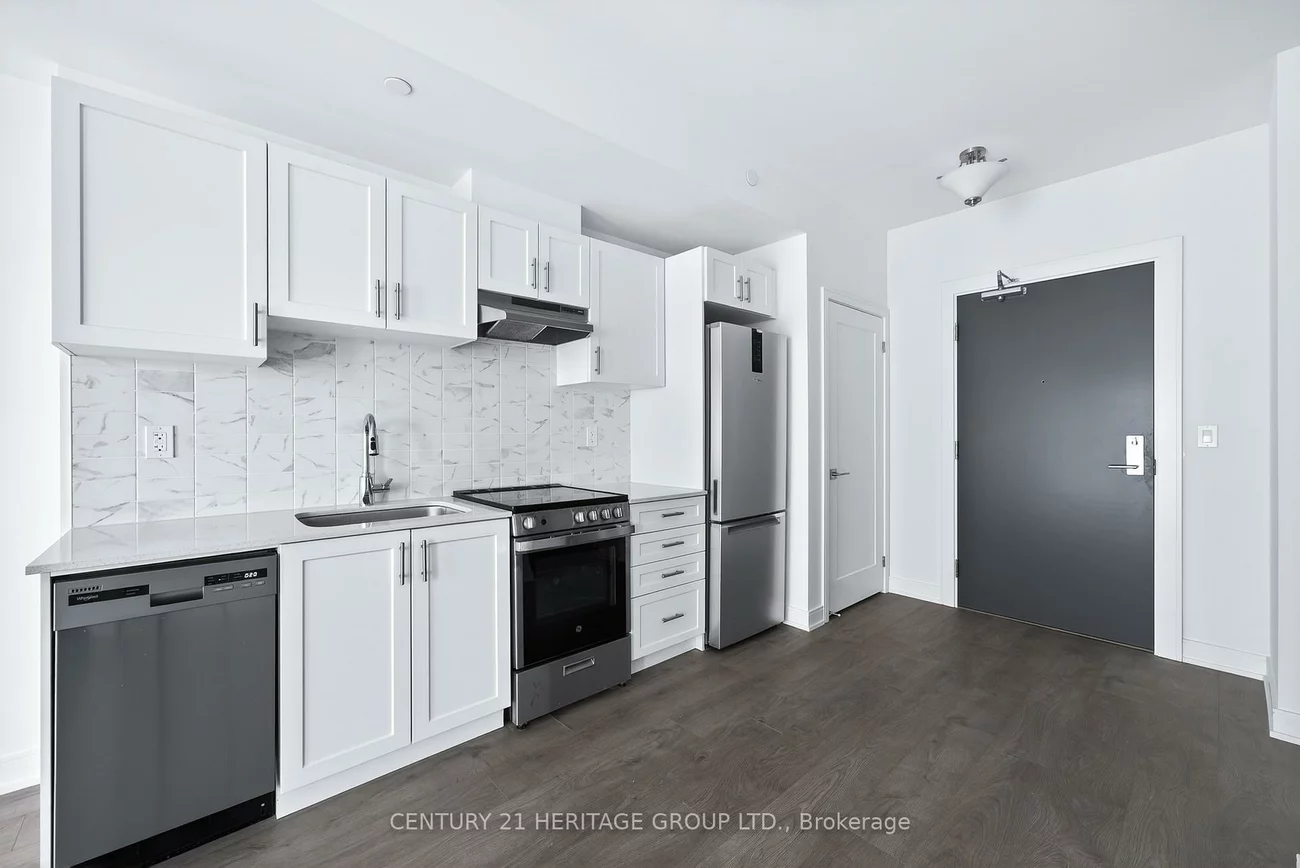 705, Davis, Huron Heights-Leslie Valley, Newmarket