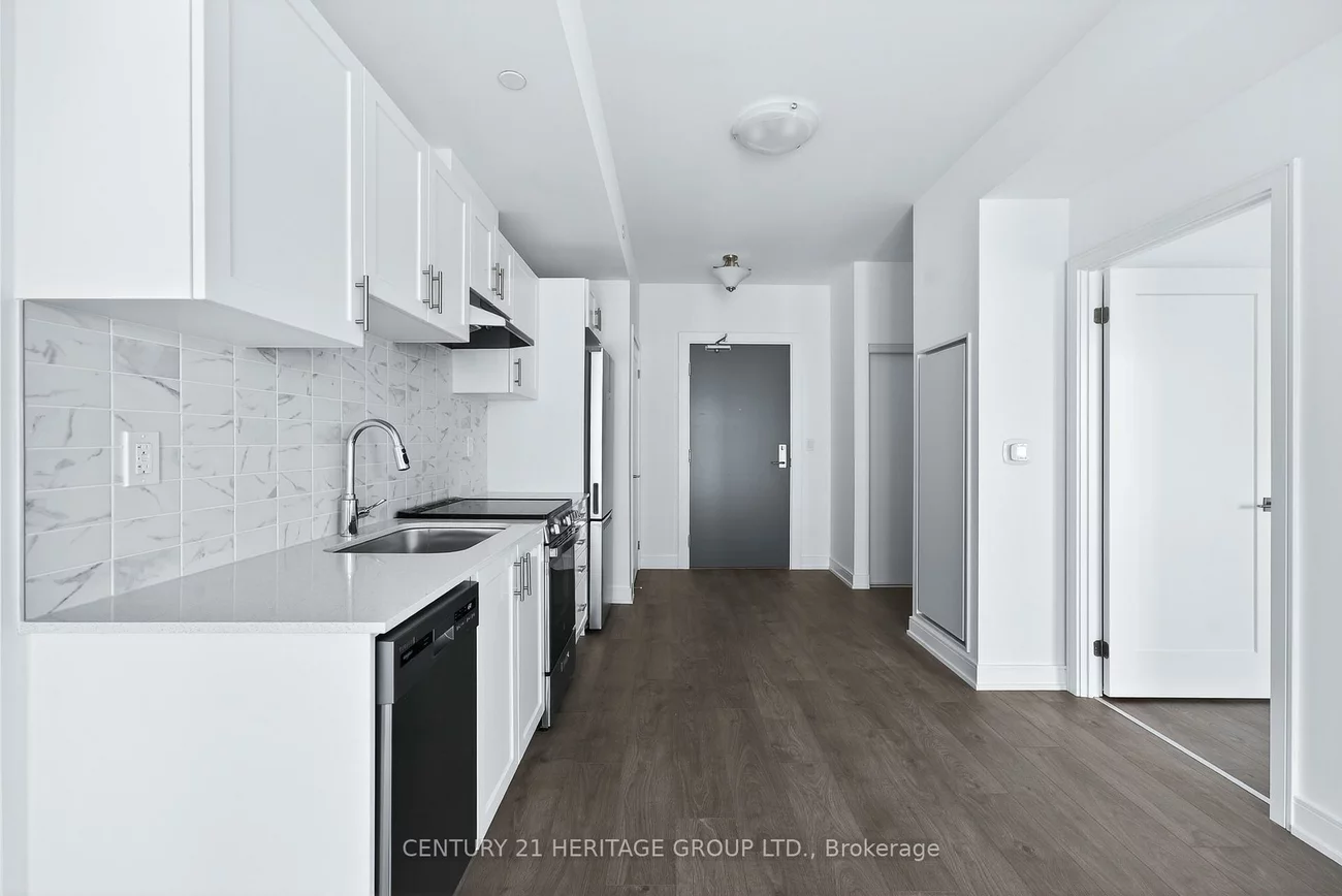 705, Davis, Huron Heights-Leslie Valley, Newmarket