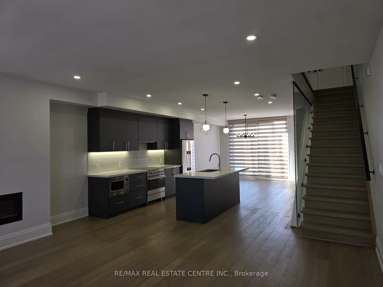 59, Charles, Central Newmarket, Newmarket