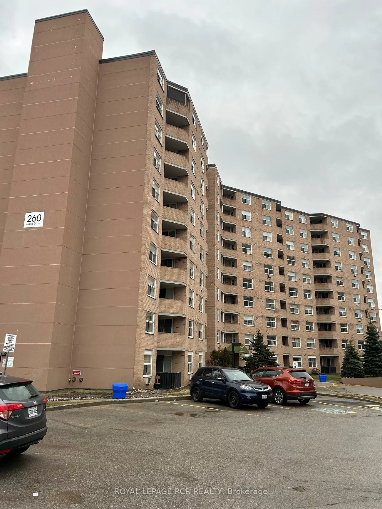 260, Davis, Central Newmarket, Newmarket