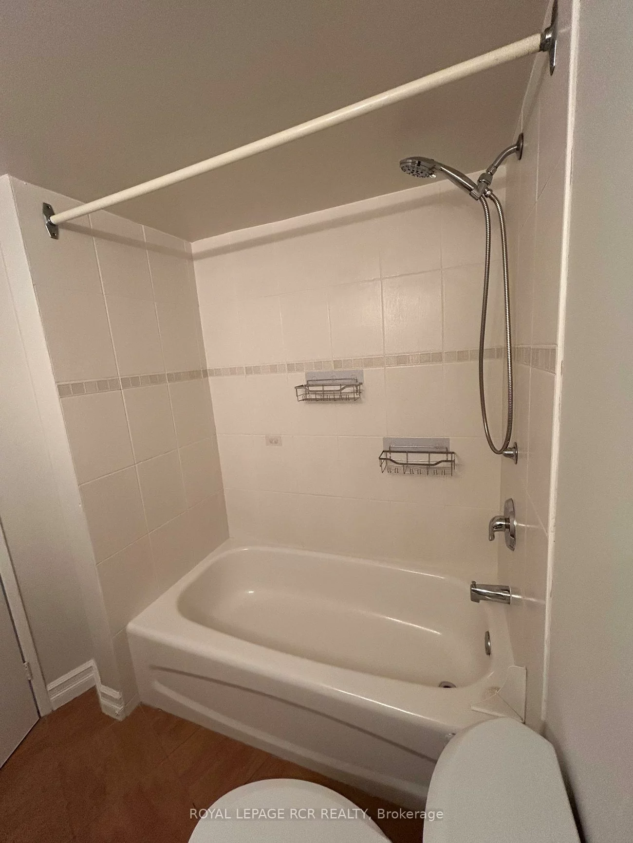 260, Davis, Central Newmarket, Newmarket