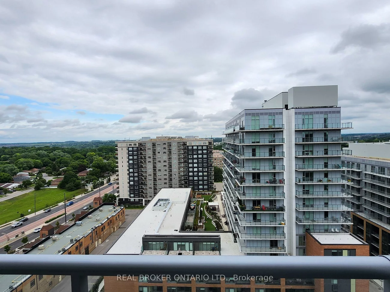 185, Deerfield, Central Newmarket, Newmarket