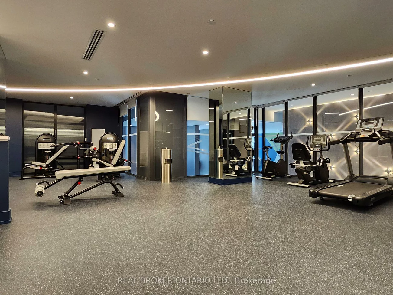 185, Deerfield, Central Newmarket, Newmarket