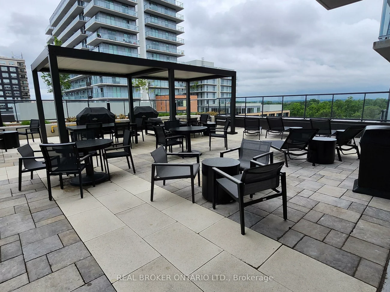 185, Deerfield, Central Newmarket, Newmarket