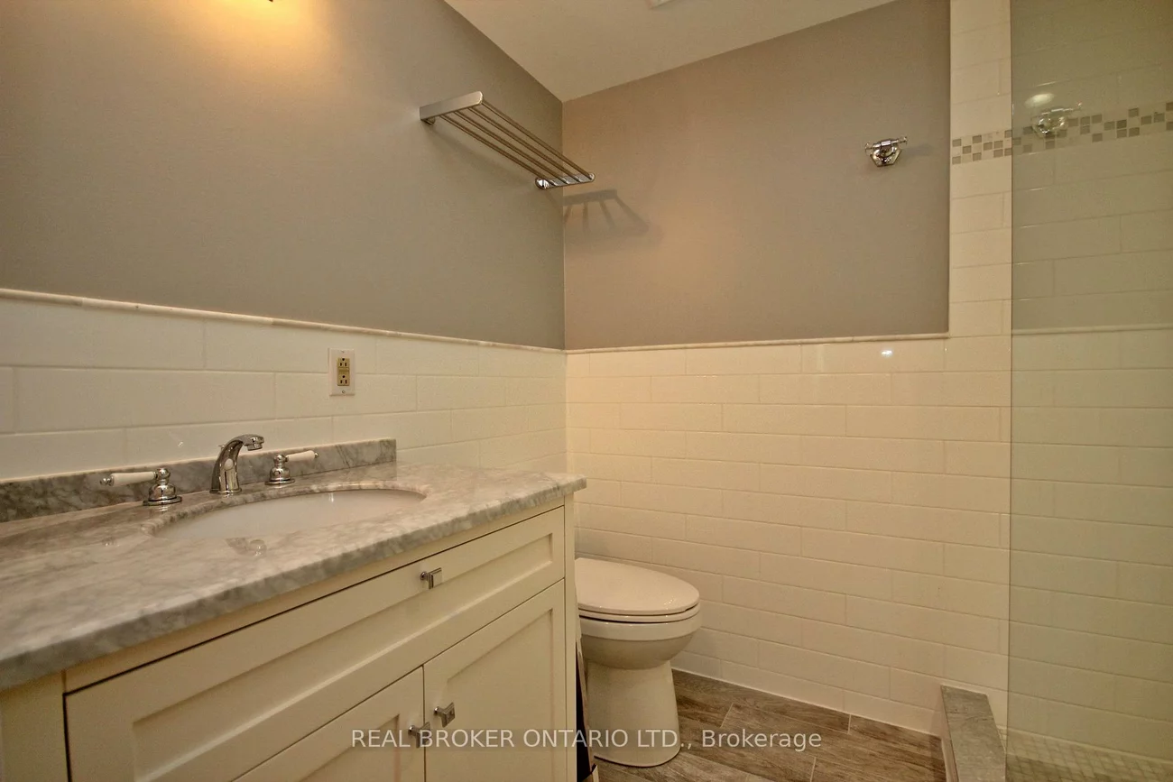 155, Main, Bristol-London, Newmarket