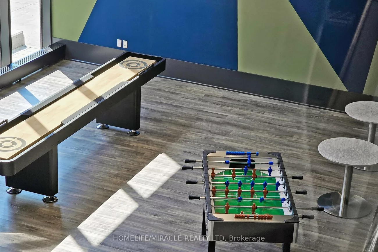 185, Deerfield, Central Newmarket, Newmarket