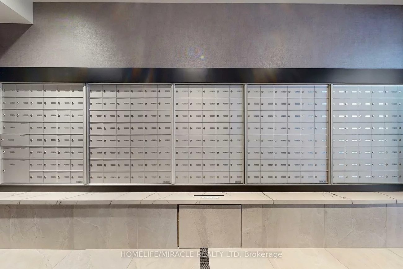 185, Deerfield, Central Newmarket, Newmarket