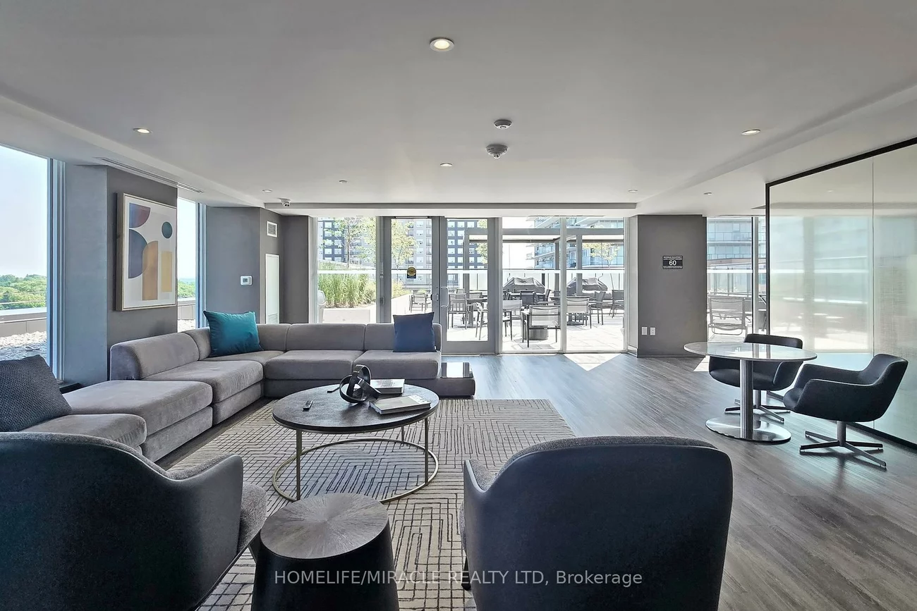 185, Deerfield, Central Newmarket, Newmarket