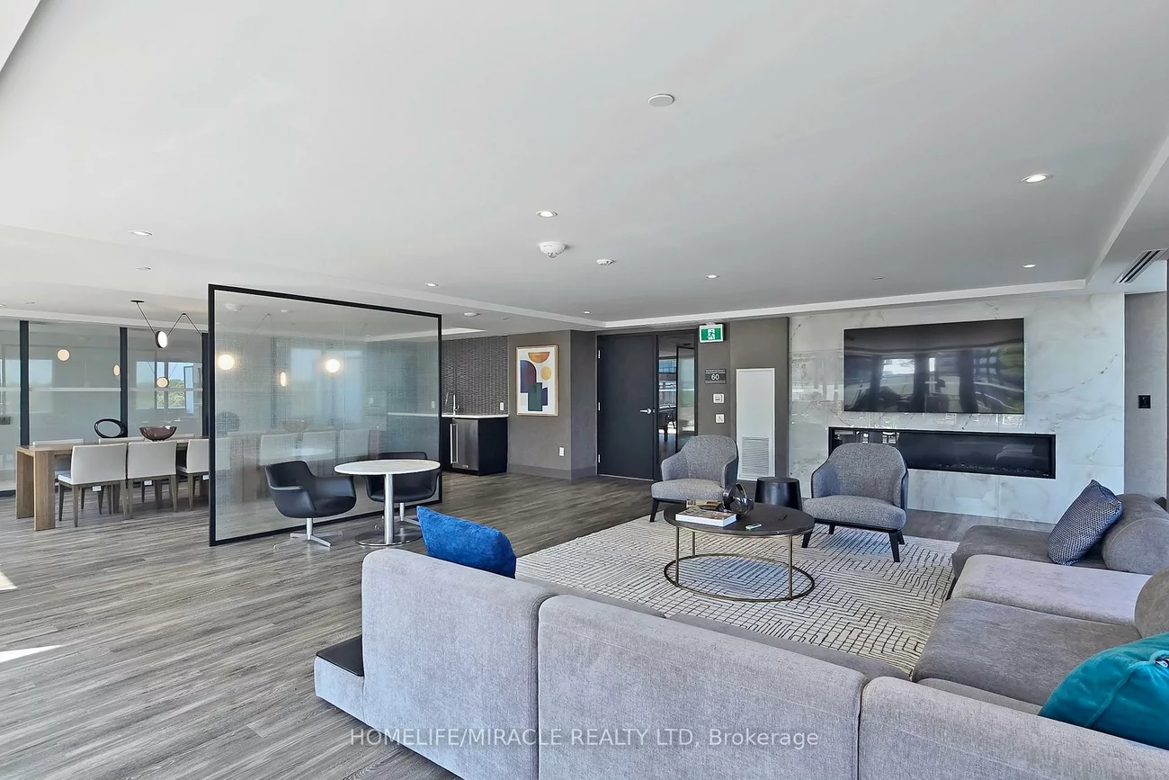 185, Deerfield, Central Newmarket, Newmarket