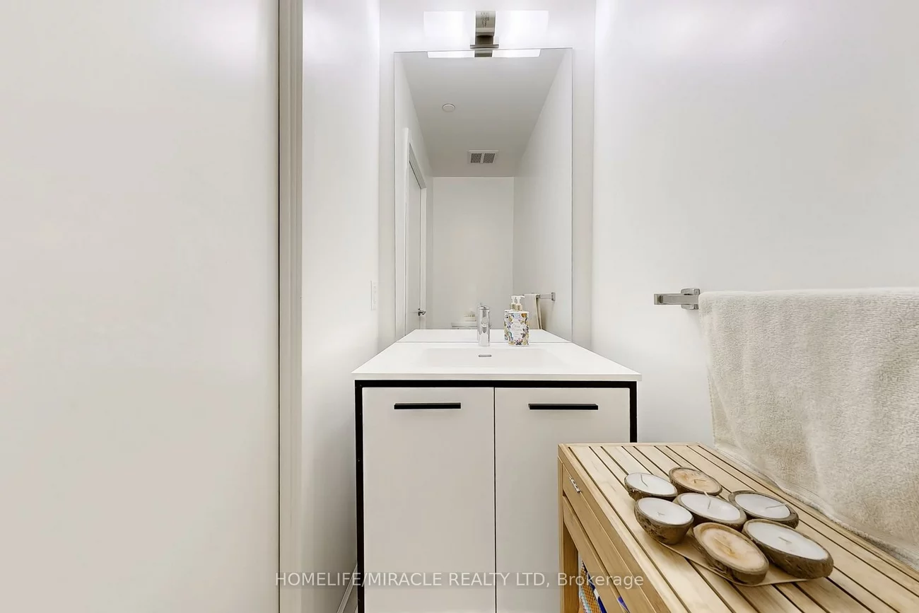 185, Deerfield, Central Newmarket, Newmarket