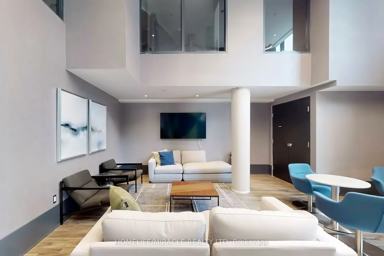 185, Deerfield, Central Newmarket, Newmarket