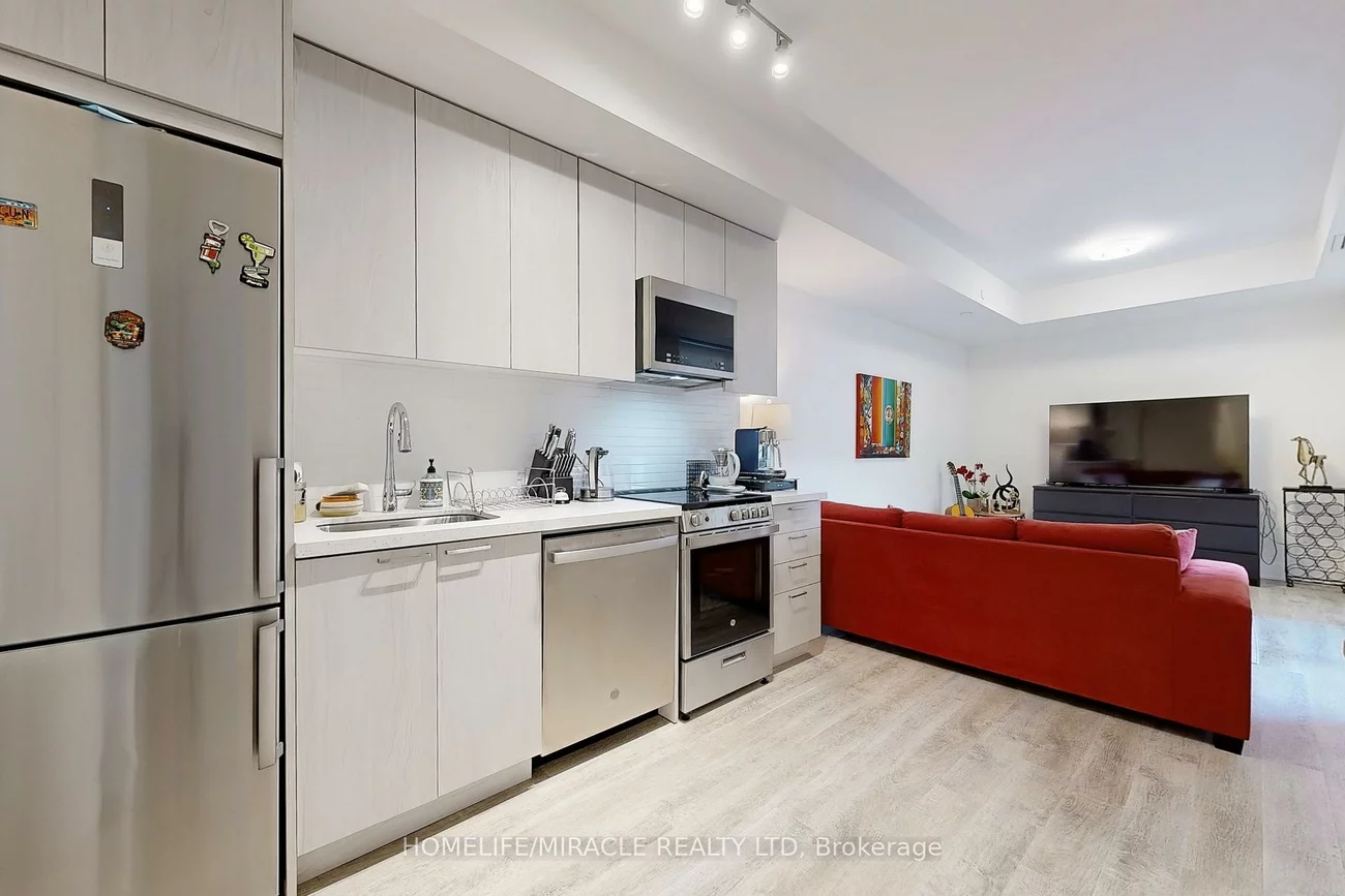 185, Deerfield, Central Newmarket, Newmarket