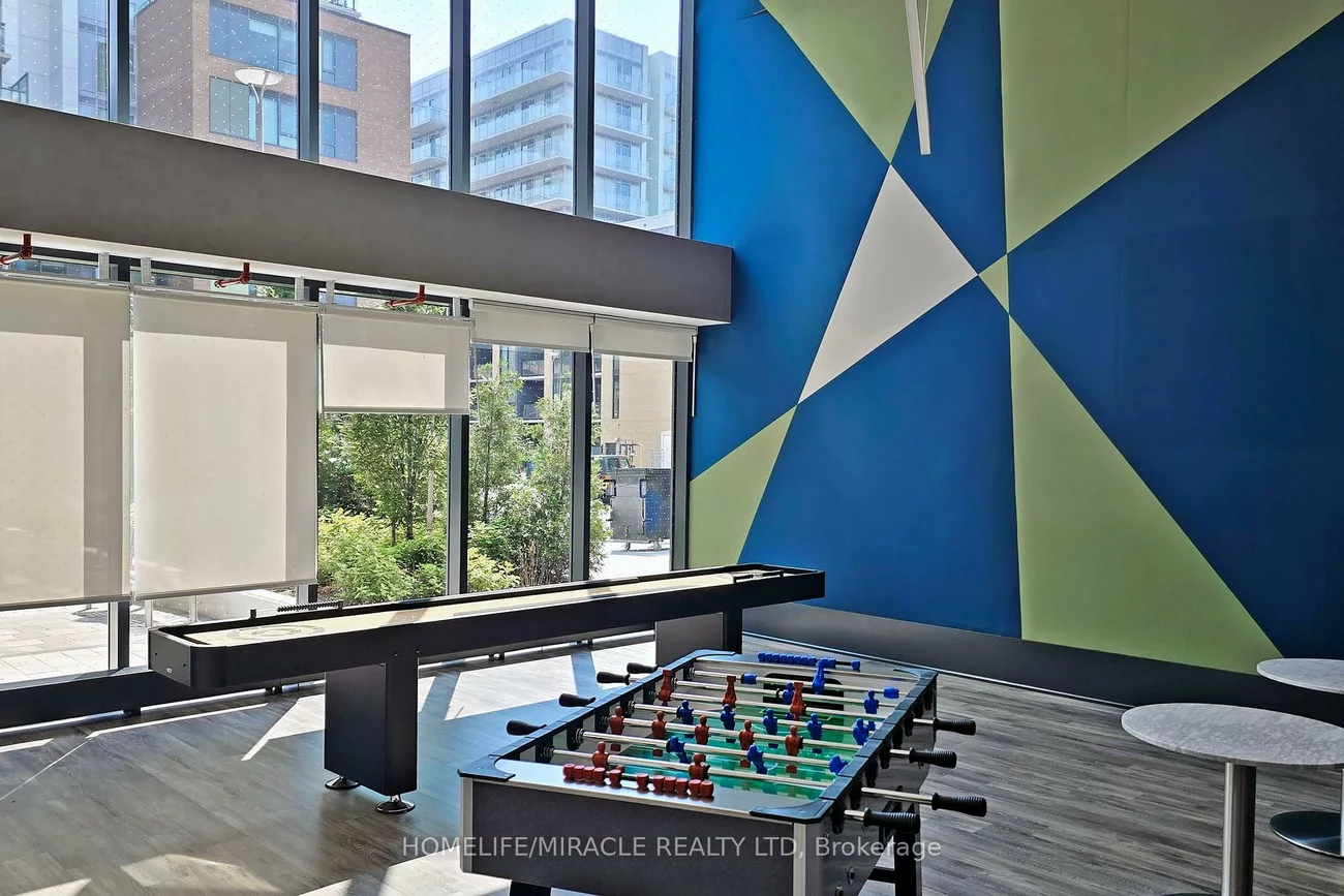 185, Deerfield, Central Newmarket, Newmarket