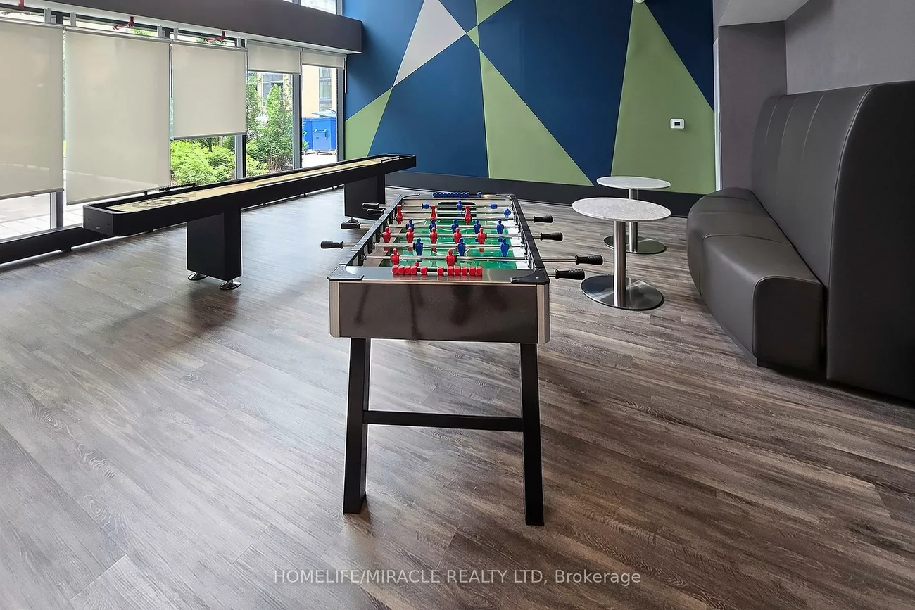 185, Deerfield, Central Newmarket, Newmarket