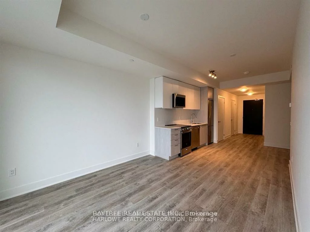 185, Deerfield, Central Newmarket, Newmarket