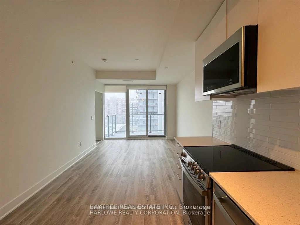 185, Deerfield, Central Newmarket, Newmarket