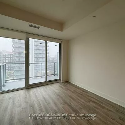 185, Deerfield, Central Newmarket, Newmarket