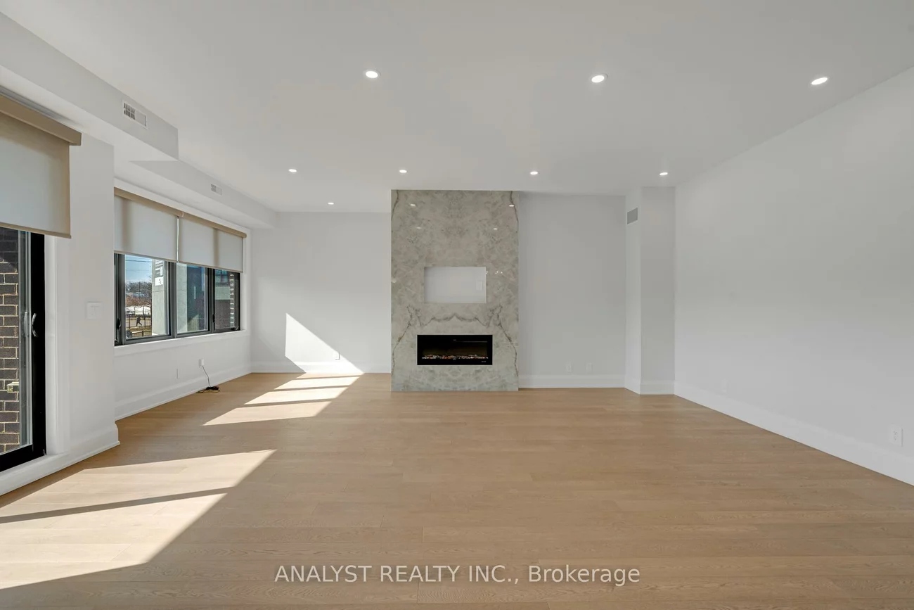 59, Charles, Central Newmarket, Newmarket