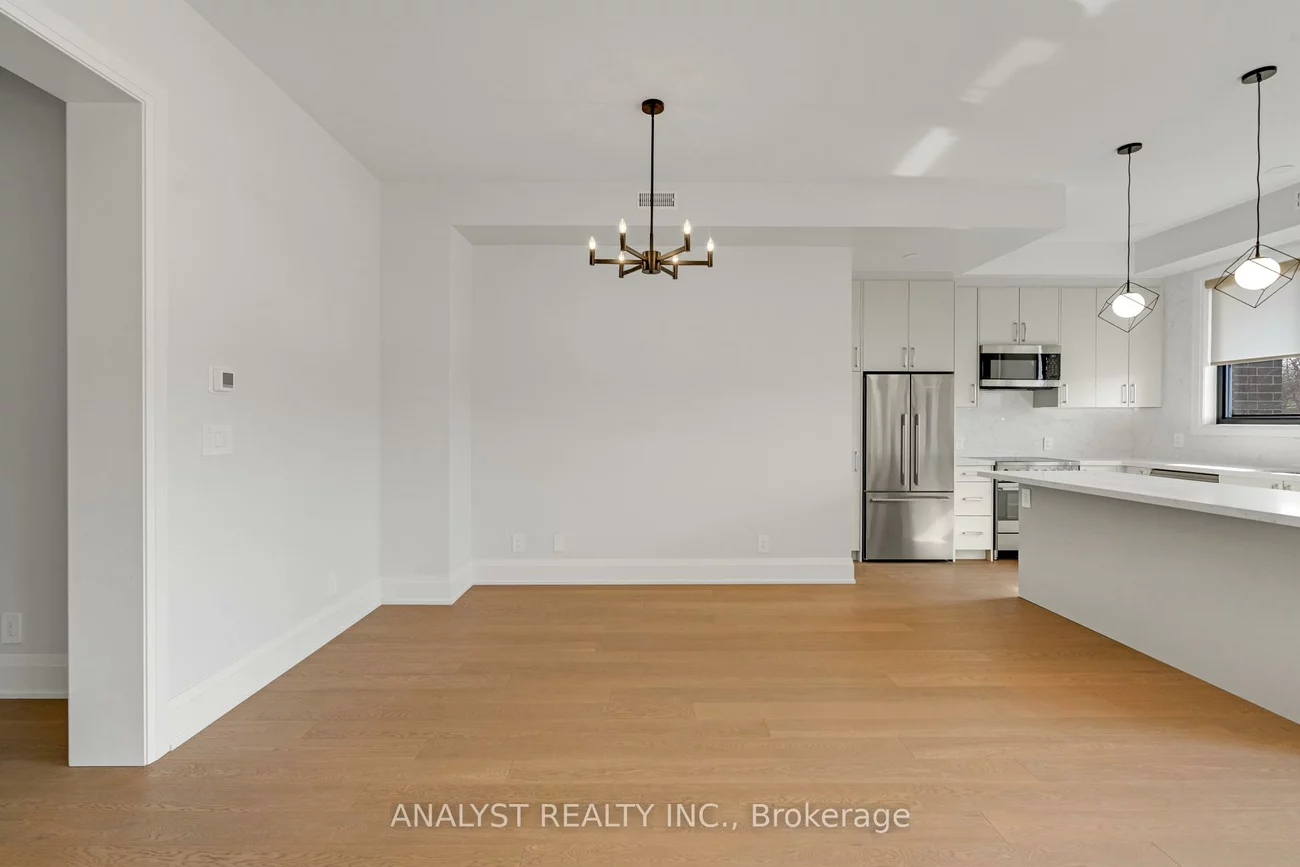 59, Charles, Central Newmarket, Newmarket