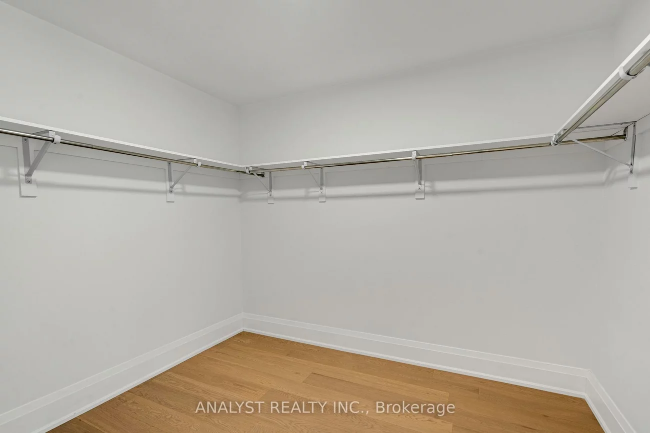 59, Charles, Central Newmarket, Newmarket