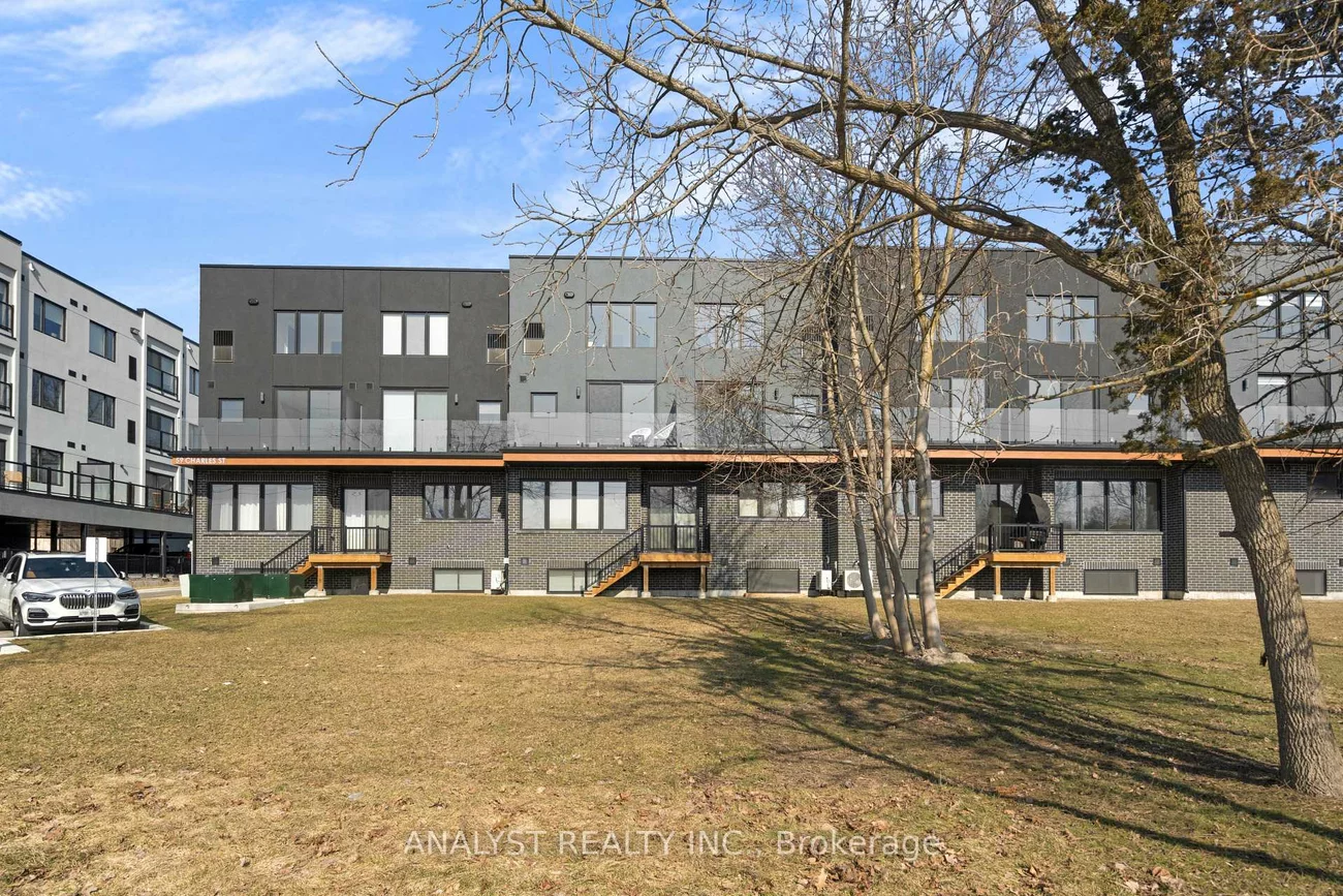 59, Charles, Central Newmarket, Newmarket