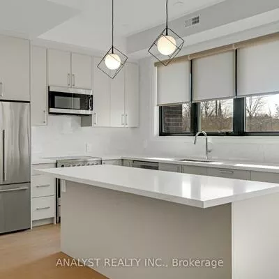 59, Charles, Central Newmarket, Newmarket