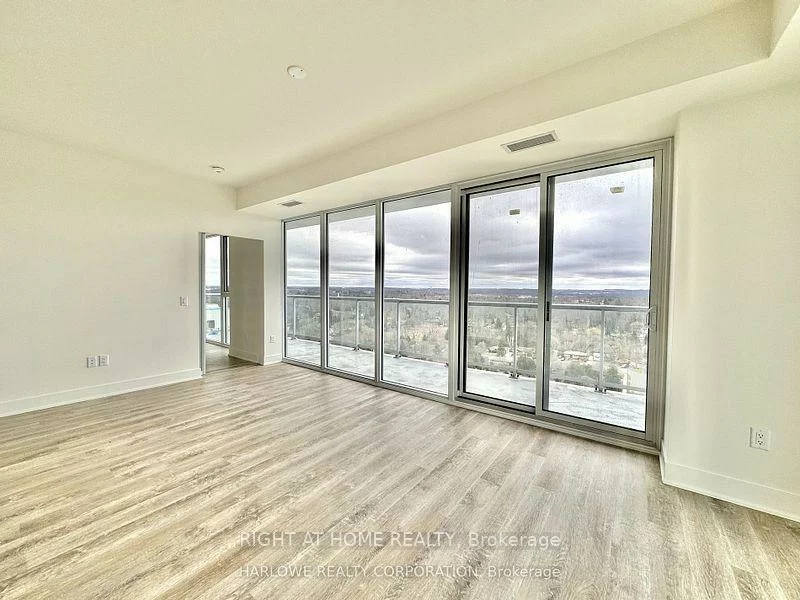 185, Deerfield, Central Newmarket, Newmarket