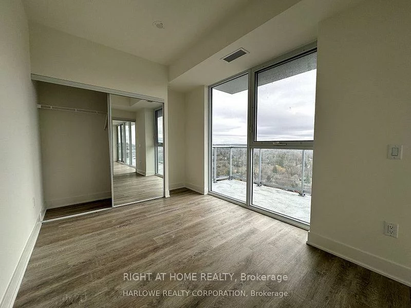 185, Deerfield, Central Newmarket, Newmarket