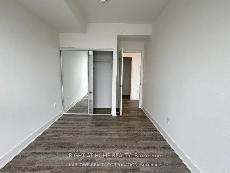 185, Deerfield, Central Newmarket, Newmarket