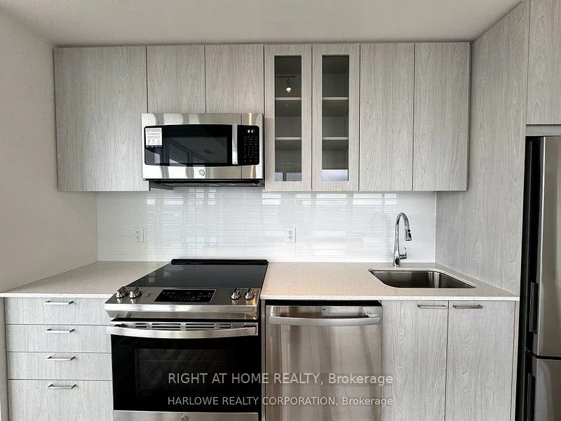 185, Deerfield, Central Newmarket, Newmarket