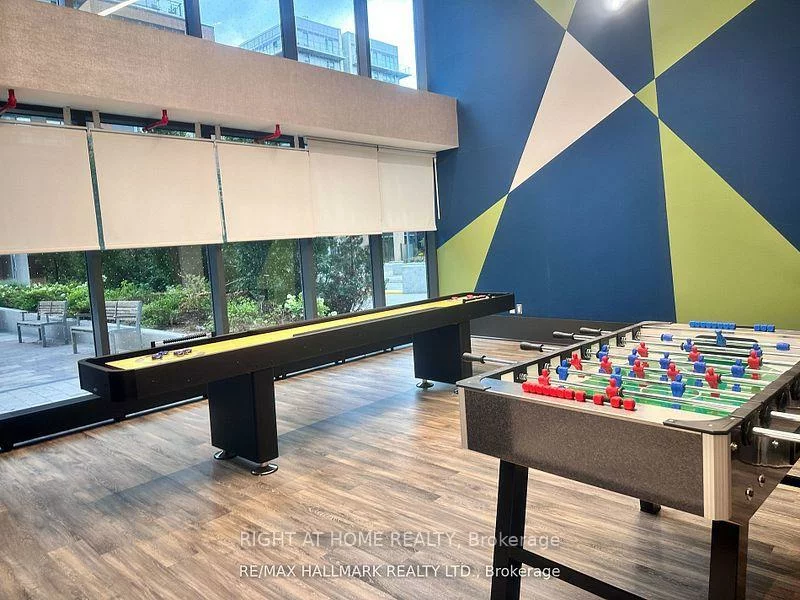 185, Deerfield, Central Newmarket, Newmarket