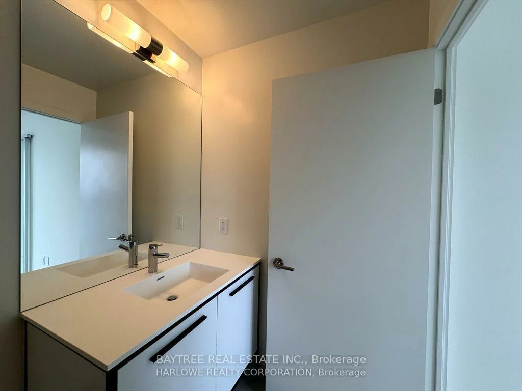 185, Deerfield, Central Newmarket, Newmarket