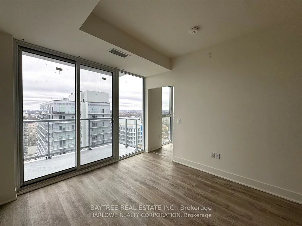 185, Deerfield, Central Newmarket, Newmarket