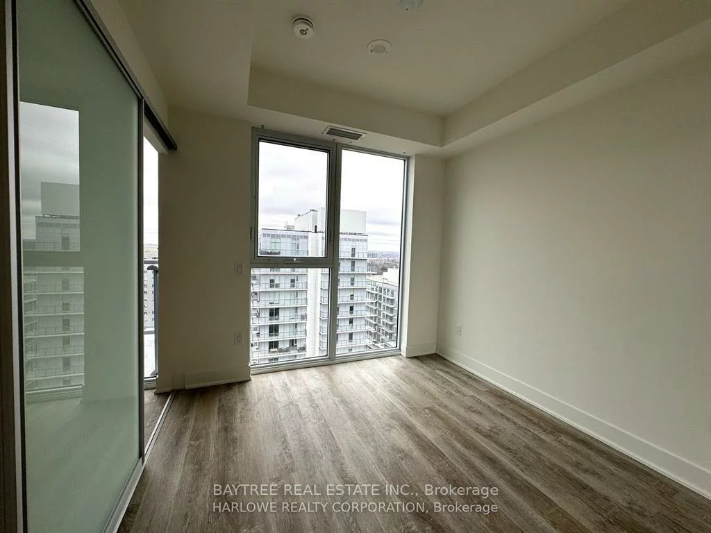 185, Deerfield, Central Newmarket, Newmarket