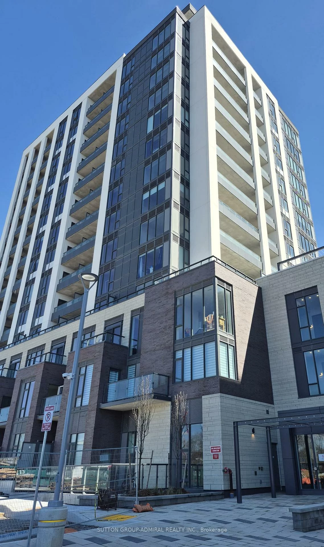 715, Davis, Huron Heights-Leslie Valley, Newmarket