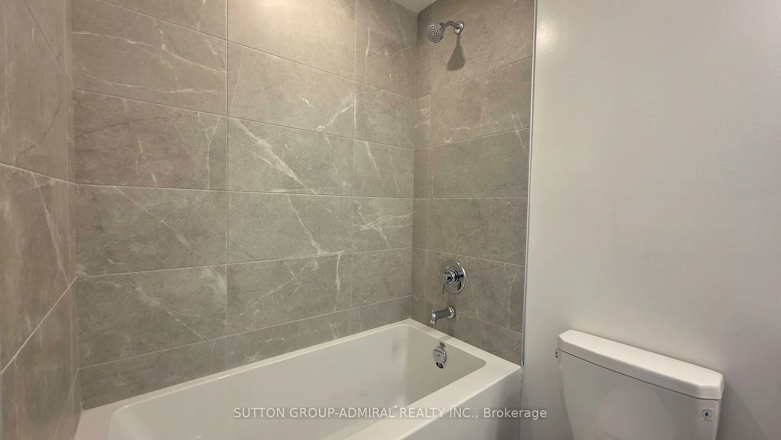 715, Davis, Huron Heights-Leslie Valley, Newmarket