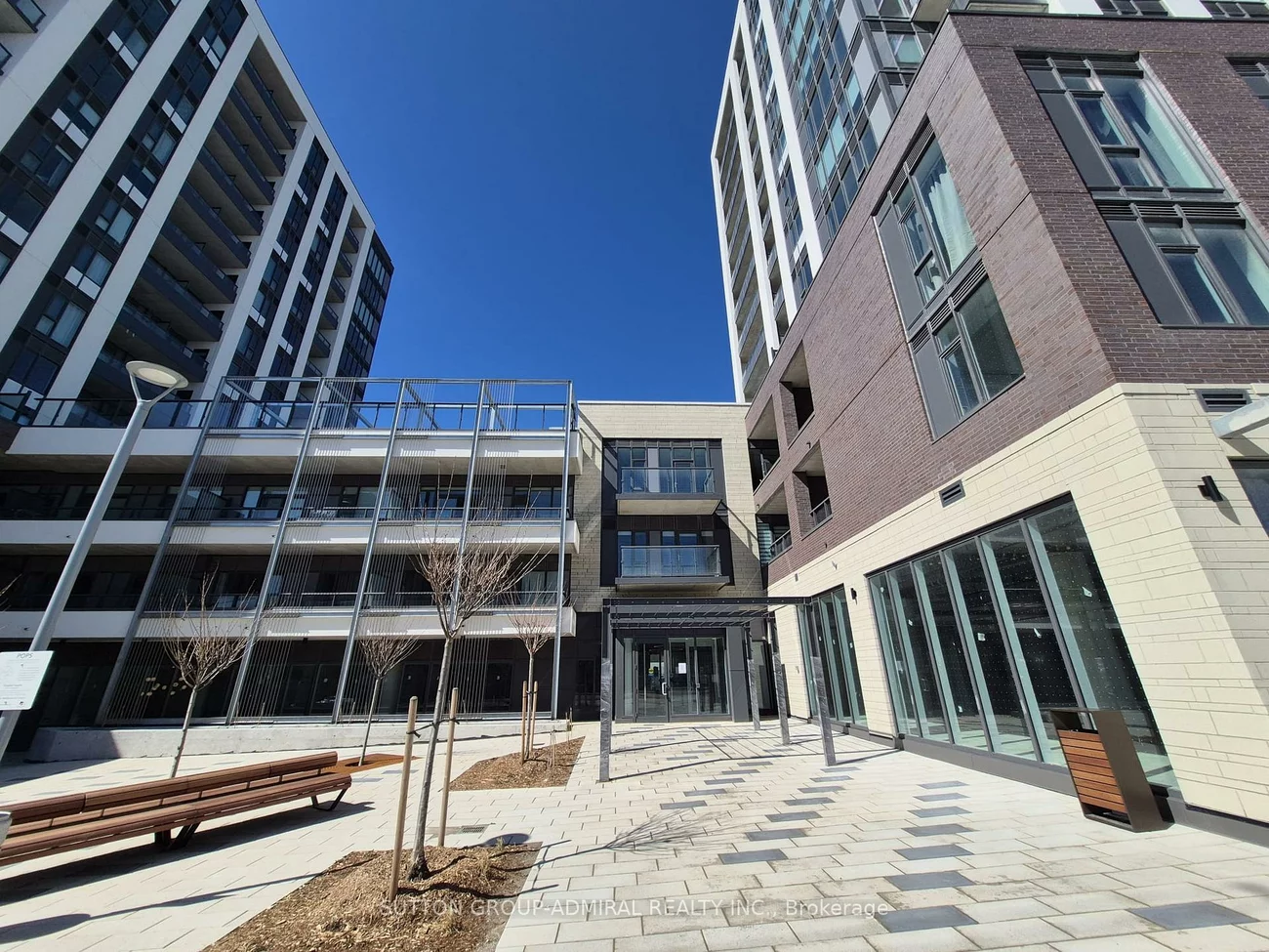 715, Davis, Huron Heights-Leslie Valley, Newmarket